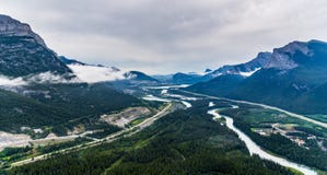Вид с воздуха вертолета национального парка Banff стоковая фотография Вид с воздуха вертолета национального парка Banff стоковая фотография