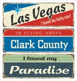Винтажное собрание знака олова с городами США Las Vegas Clark County Рай Ретро сувениры или шаблоны открытки на задней части ржав иллюстрация штока Винтажное собрание знака олова с городами США Las Vegas Clark County Рай Ретро сувениры или шаблоны открытки на задней части ржав иллюстрация штока