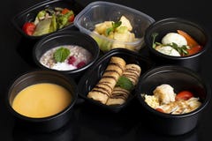 Витамины, macronutrients и минералы в свойственном питании, сбалансированной диете в пищевых контейнерах eco, супер еде стоковая фотография rf Витамины, macronutrients и минералы в свойственном питании, сбалансированной диете в пищевых контейнерах eco, супер еде стоковая фотография rf