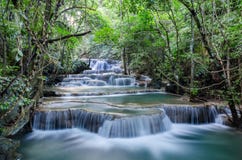 водопад mae khamin huai стоковое фото rf водопад mae khamin huai стоковое фото rf