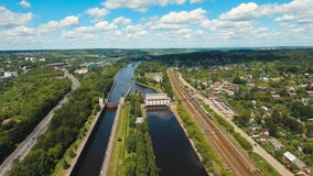 Ворот на реке Стробы шлюза Ворот на реке Стробы шлюза