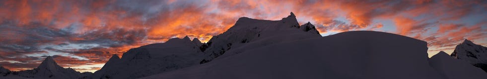 восход солнца панорамы горы стоковая фотография восход солнца панорамы горы стоковая фотография