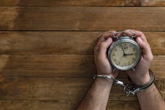 Время концепции, который заперли в тюрьме для служения преступления стоковое изображение rf Время концепции, который заперли в тюрьме для служения преступления стоковое изображение rf
