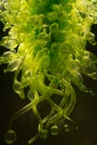 Выдувное стекло люстры зеленого цвета Chihuly стоковые изображения rf Выдувное стекло люстры зеленого цвета Chihuly стоковые изображения rf