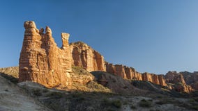 Героикоромантический волшебный рев Danxia льда стоковая фотография Героикоромантический волшебный рев Danxia льда стоковая фотография