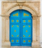 Голубая дверь с орнаментом по мере того как символ Sidi Bou сказал Стоковое фото RF Голубая дверь с орнаментом по мере того как символ Sidi Bou сказал Стоковое фото RF