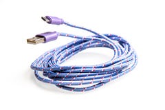 Голубой смычок USB кабеля для паковать и украшения стоковые изображения rf Голубой смычок USB кабеля для паковать и украшения стоковые изображения rf