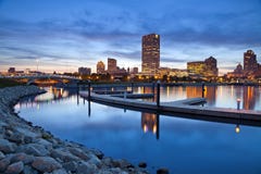 горизонт milwaukee города стоковые изображения rf горизонт milwaukee города стоковые изображения rf