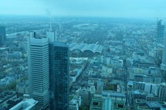 Горизонт района Франкфурта глобальный финансовый стоковое фото Горизонт района Франкфурта глобальный финансовый стоковое фото