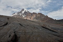 Горы Кавказа, пиковое Kazbeg, Georgia стоковые изображения Горы Кавказа, пиковое Kazbeg, Georgia стоковые изображения