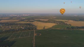 Горячие воздушные шары в небе Горячие воздушные шары в небе