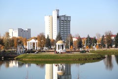 Гостиница в парке ben большой Большие часы на здании стоковая фотография rf Гостиница в парке ben большой Большие часы на здании стоковая фотография rf