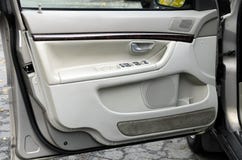 дверь автомобиля открытая Стоковые Фотографии RF дверь автомобиля открытая Стоковые Фотографии RF