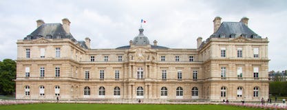 Дворец Palais du Люксембург Люксембурга в Люксембургских садах в Париже стоковое фото rf Дворец Palais du Люксембург Люксембурга в Люксембургских садах в Париже стоковое фото rf