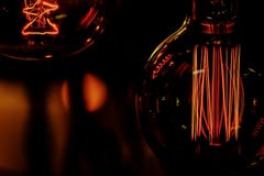 Декоративные античные винтажные электрические лампочки нити стиля edison стоковое фото Декоративные античные винтажные электрические лампочки нити стиля edison стоковое фото