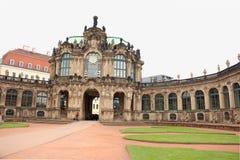 Детали от Zwinger рокируют двор ` s в Дрездене, Германии стоковое изображение rf Детали от Zwinger рокируют двор ` s в Дрездене, Германии стоковое изображение rf