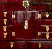 Детализированный близко вверх красной handcrafted коробки украшений стоковая фотография rf Детализированный близко вверх красной handcrafted коробки украшений стоковая фотография rf