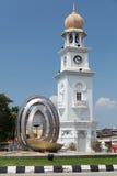 Джорджтаун, Penang/Малайзия - около октябрь 2015: Ферзь Виктория мемориальное Clocktower в Джорджтауне, Penang, Малайзии стоковые фотографии rf Джорджтаун, Penang/Малайзия - около октябрь 2015: Ферзь Виктория мемориальное Clocktower в Джорджтауне, Penang, Малайзии стоковые фотографии rf