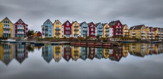 дома на реке Ryck в Greifswald стоковые изображения rf дома на реке Ryck в Greifswald стоковые изображения rf