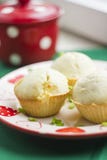 Домодельные булочки с сыром соли стоковые фото Домодельные булочки с сыром соли стоковые фото