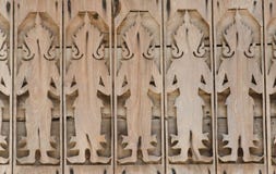 Древесина высекает стойку выровнянную с работой по дереву ремесленника Стоковое Фото Древесина высекает стойку выровнянную с работой по дереву ремесленника Стоковое Фото