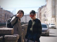 2 друз, одного чего показывает путь стоковые изображения rf 2 друз, одного чего показывает путь стоковые изображения rf