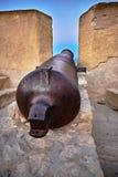 Европейский старый карамболь указанный к голубому Средиземному морю над замком Санта-Барбара в Аликанте, Испании стоковая фотография Европейский старый карамболь указанный к голубому Средиземному морю над замком Санта-Барбара в Аликанте, Испании стоковая фотография