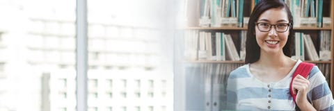 Женщина студента в библиотеке образования с переходом стоковые фотографии rf Женщина студента в библиотеке образования с переходом стоковые фотографии rf