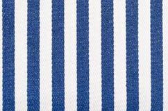 Закройте вверх на striped сплетенной текстуре ткани стоковое фото rf Закройте вверх на striped сплетенной текстуре ткани стоковое фото rf
