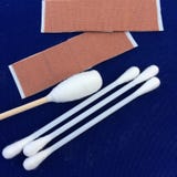 Закрытый вверх по изображению некоторой бортовой аптечки стоковая фотография Закрытый вверх по изображению некоторой бортовой аптечки стоковая фотография