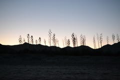 Заход солнца и сумрак на побережье природного парка Cabo de Gata, Альмерия, Андалусии, Испании, vulcanic области, моря и гор стоковые фотографии rf Заход солнца и сумрак на побережье природного парка Cabo de Gata, Альмерия, Андалусии, Испании, vulcanic области, моря и гор стоковые фотографии rf