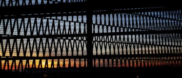 Заход солнца решетки стоковые изображения Заход солнца решетки стоковые изображения