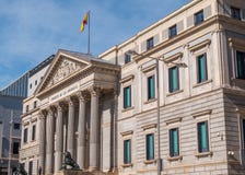 Здание собрания в Мадриде вызвало Congreso de los disputados - здание парламента стоковые изображения rf Здание собрания в Мадриде вызвало Congreso de los disputados - здание парламента стоковые изображения rf