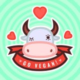 Идут карточка, предпосылка и стикер вектора vegan с милой коровой и сердцами бесплатная иллюстрация Идут карточка, предпосылка и стикер вектора vegan с милой коровой и сердцами бесплатная иллюстрация
