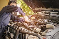 Индустрия ремонта автомобиля стоковое изображение rf Индустрия ремонта автомобиля стоковое изображение rf