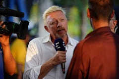 Интервью проведений Boris Becker чемпиона грэнд слэм аналитика Eurosport во время 2018 США раскрывает стоковое изображение rf Интервью проведений Boris Becker чемпиона грэнд слэм аналитика Eurosport во время 2018 США раскрывает стоковое изображение rf