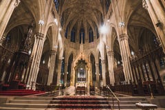 Интерьер собора St. Patrick в Нью-Йорке стоковое фото rf Интерьер собора St. Patrick в Нью-Йорке стоковое фото rf