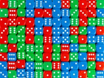Картина предпосылки случайное приказанное красного, зеленого цвета и сини dices стоковая фотография Картина предпосылки случайное приказанное красного, зеленого цвета и сини dices стоковая фотография