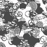 Картина черно-белого конспекта grunge безшовная с кругами, кольцами, различными ходами щетки и формами Стоковые Изображения RF Картина черно-белого конспекта grunge безшовная с кругами, кольцами, различными ходами щетки и формами Стоковые Изображения RF