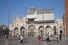 Квадрат ` s St Mark с голубями стоковое фото rf Квадрат ` s St Mark с голубями стоковое фото rf