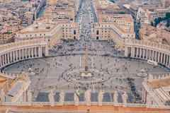Квадрат Рима St Peters как увиденный сверху вид с воздуха в Риме, Стоковое Изображение Квадрат Рима St Peters как увиденный сверху вид с воздуха в Риме, Стоковое Изображение
