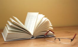 Книга стоковые фотографии rf Книга стоковые фотографии rf