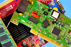 Компьютер внутрь, монтажная плата, компоненты радио Плата с печатным монтажом конструирована для электрического и механического с стоковая фотография Компьютер внутрь, монтажная плата, компоненты радио Плата с печатным монтажом конструирована для электрического и механического с стоковая фотография