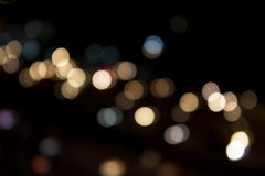 Конспект bokeh города и светофора запачкает взгляд предпосылки от Стоковые Фото Конспект bokeh города и светофора запачкает взгляд предпосылки от Стоковые Фото