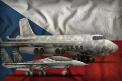Концепция военновоздушных сил Чехия на предпосылке национального флага : стоковые изображения rf Концепция военновоздушных сил Чехия на предпосылке национального флага : стоковые изображения rf