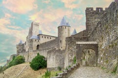КРАСИВАЯ СРЕДНЕВЕКОВАЯ ДЕРЕВНЯ КАРКАССОН стоковая фотография rf КРАСИВАЯ СРЕДНЕВЕКОВАЯ ДЕРЕВНЯ КАРКАССОН стоковая фотография rf