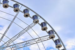 Красивые большие ferris в конструкции на неделя Kiels масленицы в северной Германии стоковые изображения rf Красивые большие ferris в конструкции на неделя Kiels масленицы в северной Германии стоковые изображения rf