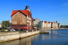 Красивый ландшафт города лета, визирование деревни рыб Калининграда Стоковое фото RF Красивый ландшафт города лета, визирование деревни рыб Калининграда Стоковое фото RF