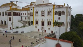 Красивый вид сверху Sintra, Португалия Дворец Sintra национальный r Красивый вид сверху Sintra, Португалия Дворец Sintra национальный r