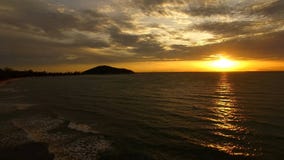 Красивый заход солнца на море стоковое фото rf Красивый заход солнца на море стоковое фото rf